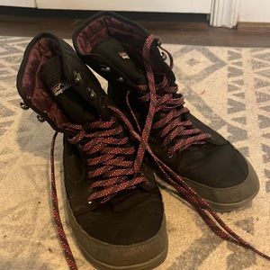 Women’s Patagonia boots, hardly worn